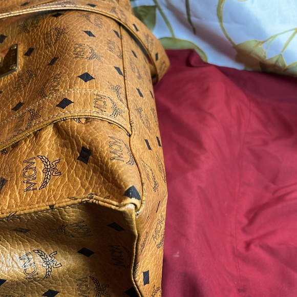 MCM Classic Zip shoulder bag - Picture 12 of 15